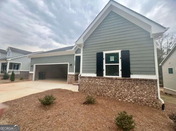 386 Sunset Dr, Statham, GA 30666