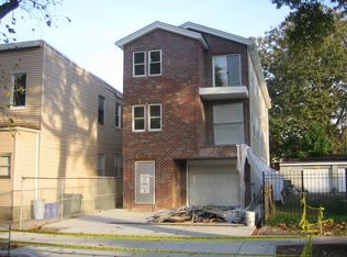 665 N 8th St, Newark, NJ 07107