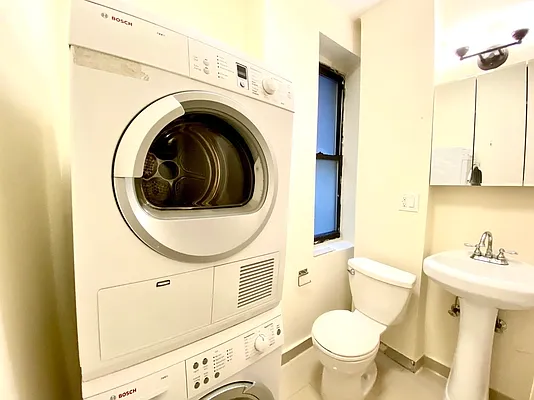 Rented by REAL New York | media 17