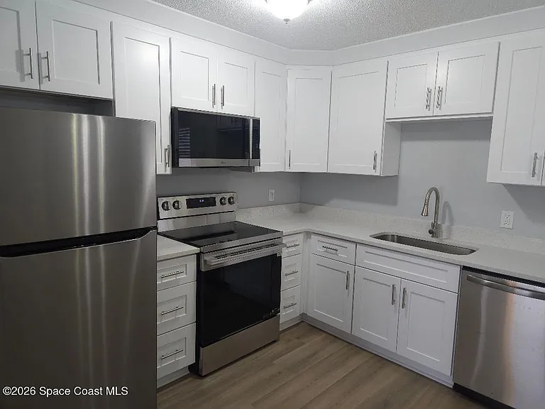 1341 S Patrick Dr — Photo 4