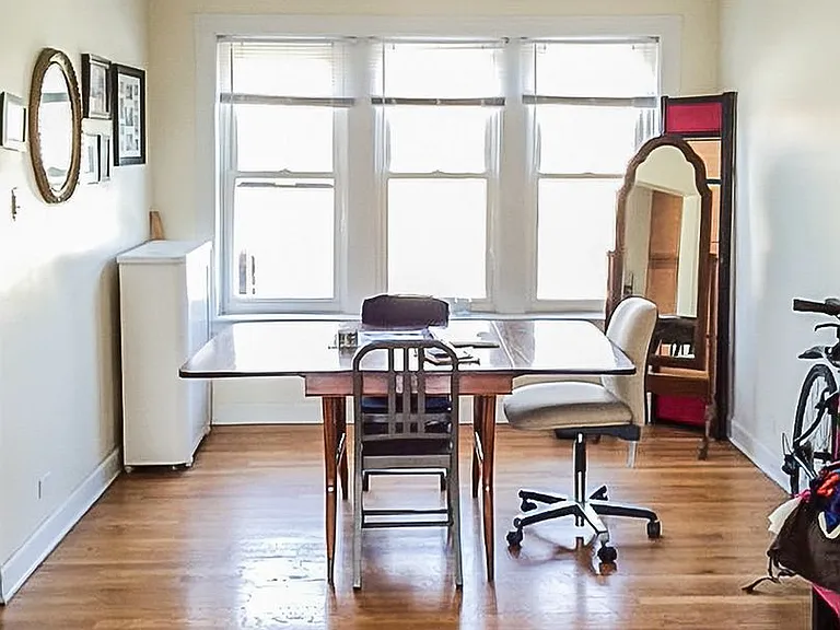 4851 N Paulina St #3 — Photo 2