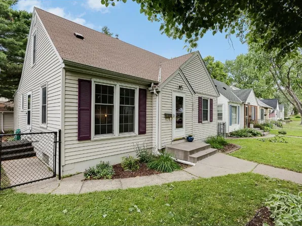 2828 Hampshire Ave S, Saint Louis Park, MN 55426