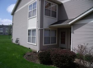 925 Arvle Cir #925, Sycamore, IL 60178