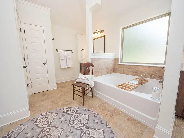 270 Savannah Dr — Photo 18
