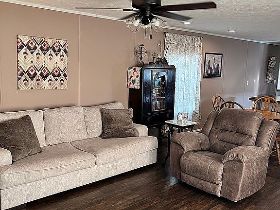 4th image of 7708 Sara Dr