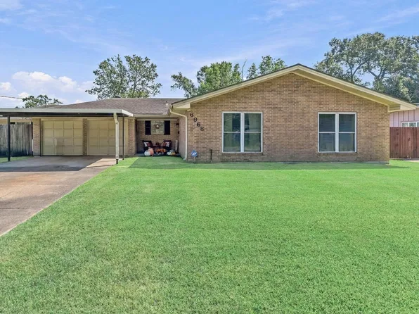 6968 Capitol St, Groves, TX 77619