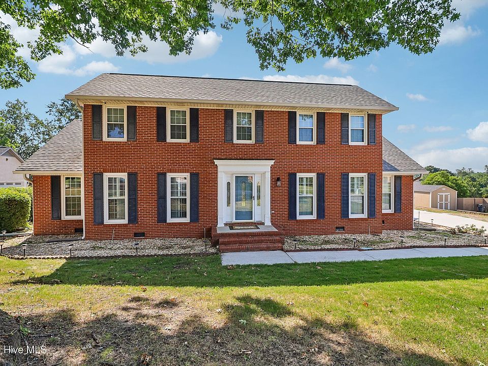 1st image of 453 Highlands Court