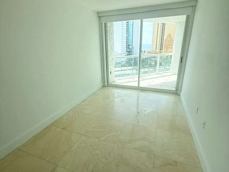 16400 Collins Ave #9 — Photo 18