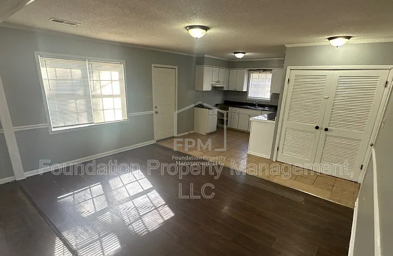 2874 Knight Rd — Photo 4