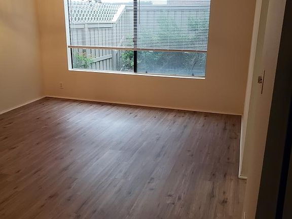 2nd image of 3388 Caminito Vasto