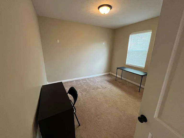 1936 Heathrow Dr — Photo 28