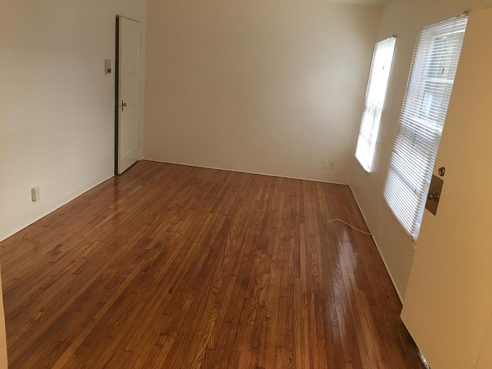 2nd image of 10544 Santa Monica Blvd #1/2