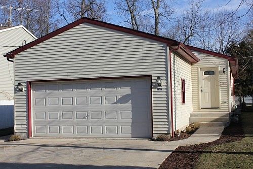 1st image of 35719 N Oakwood Ave