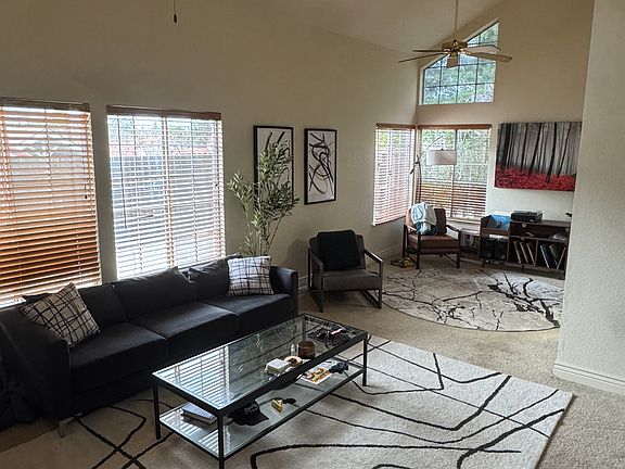 4th image of 836 Swindon Ct