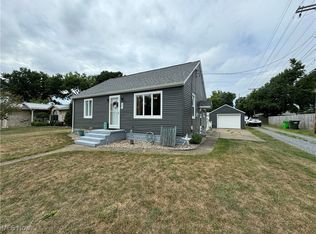 407 W 15th St, Dover, OH 44622