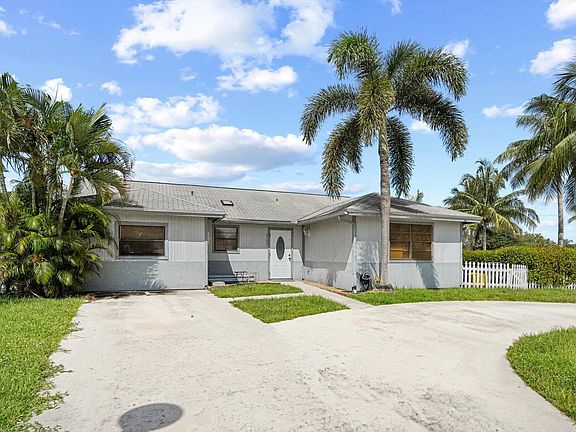 2nd image of 4768 Brook Drive