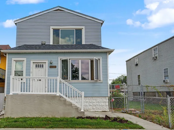 10335 S Hoxie Ave, Chicago, IL 60617