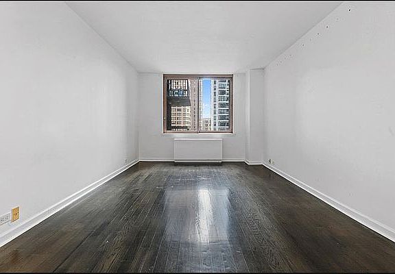 5th image of 235 E 40th St APT 23C