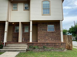 3331 Hanger Ave, Fort Worth, TX 76105