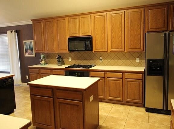 3rd image of 8308 Olympia Dr