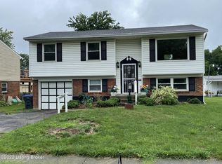 5109 Terrace Green Cir, Louisville, KY 40218