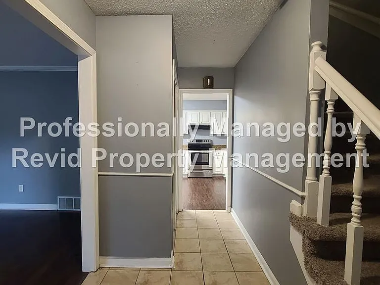 6771 Bainbridge Dr — Photo 6