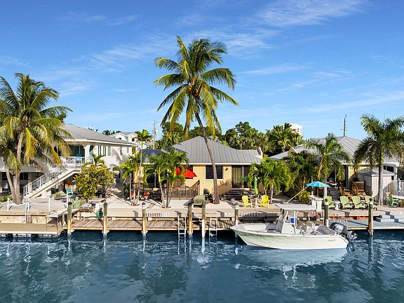 2nd image of 461 & 471 3rd St