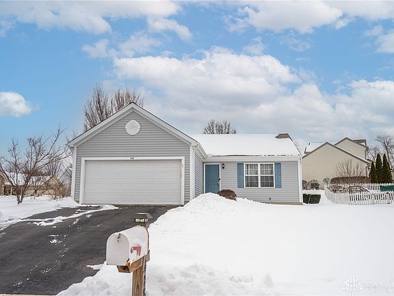 2nd image of 418 Lake Front Dr