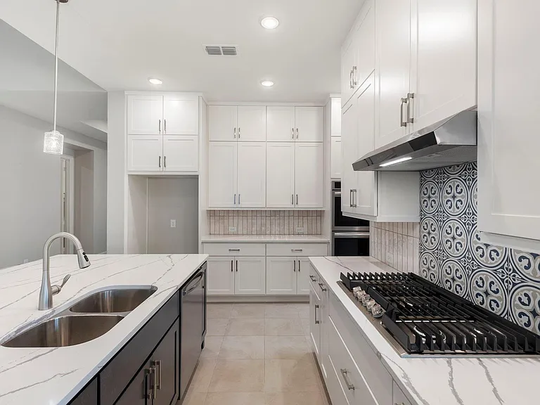 15834 Meadow Crk — Photo 7
