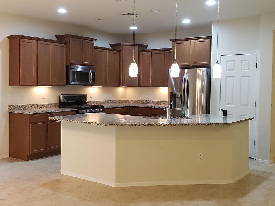 1st image of 12361 N Fernsbury Dr