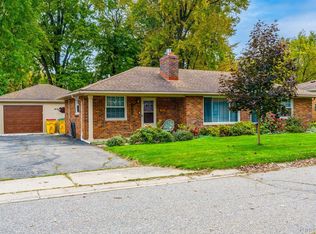 7540 Nichols St, Utica, MI 48317