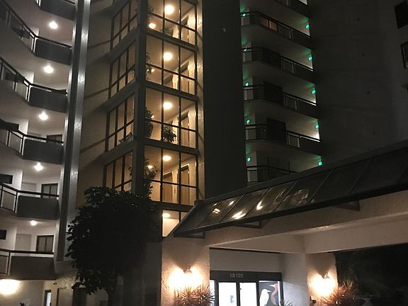 3rd image of 18120 San Carlos Blvd