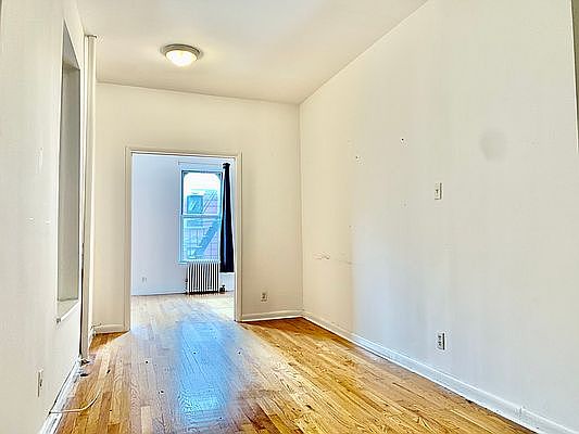 1st image of 229 E 11th St APT 15