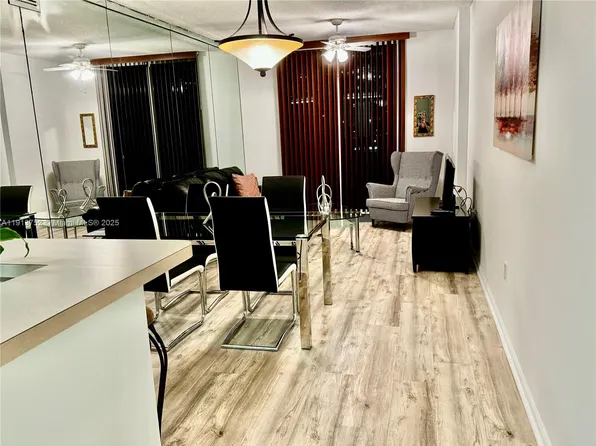 185 SE 14th Ter APT 1812, Miami, FL 33131