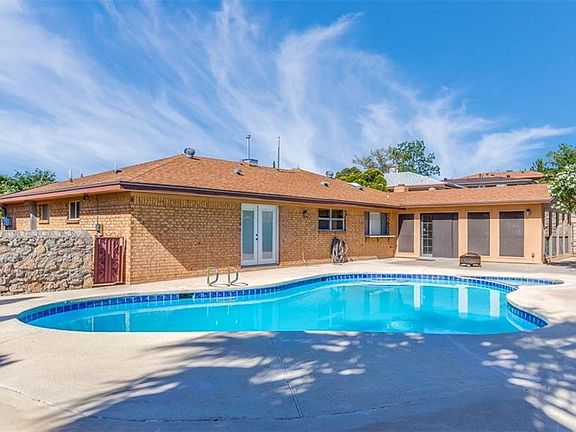 3rd image of 10904 Sombra Verde Dr