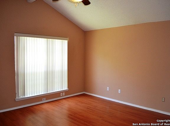 5th image of 9523 Woodland Hills Dr