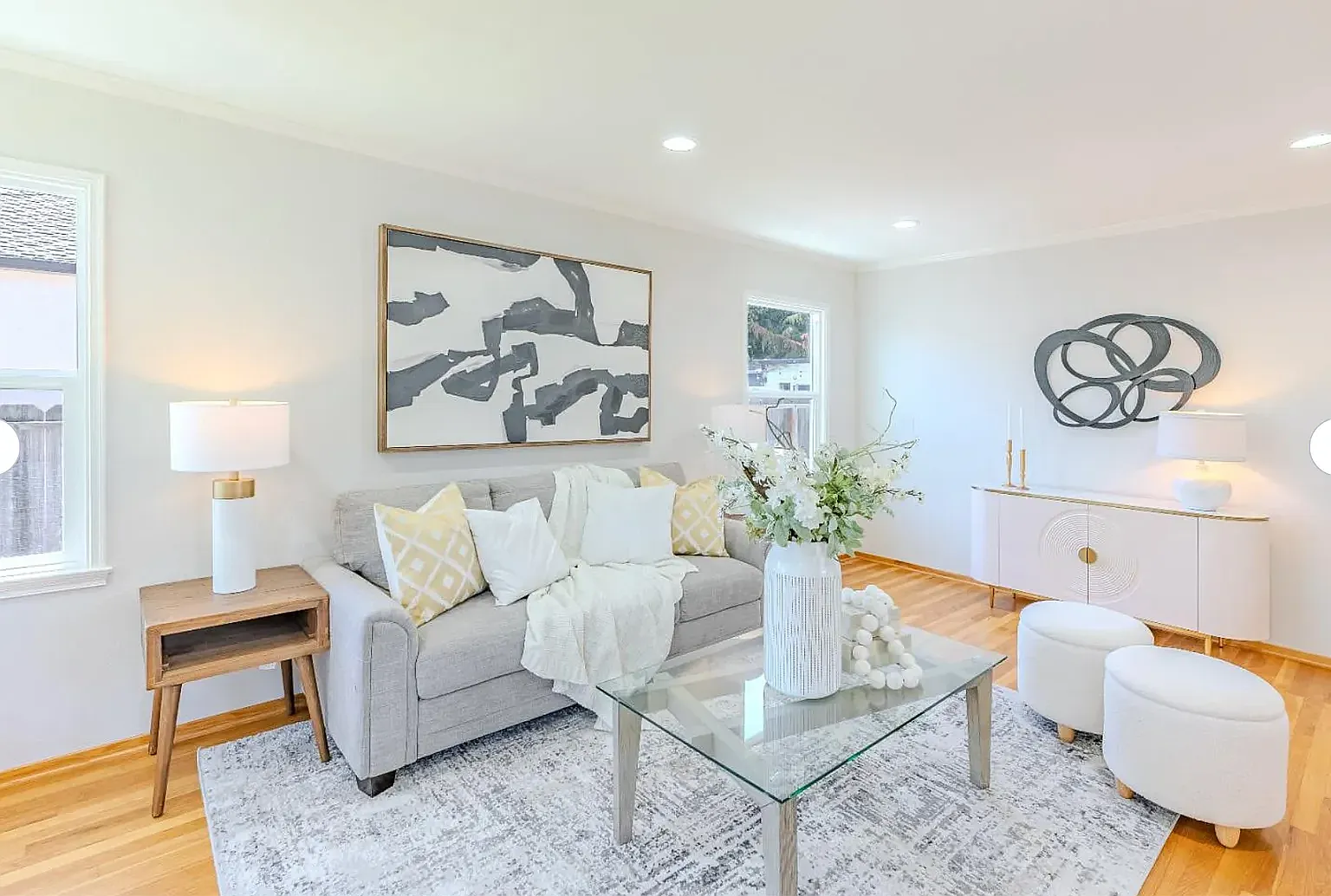 2 bed, 940 sqft, $5,000 — Photo 1