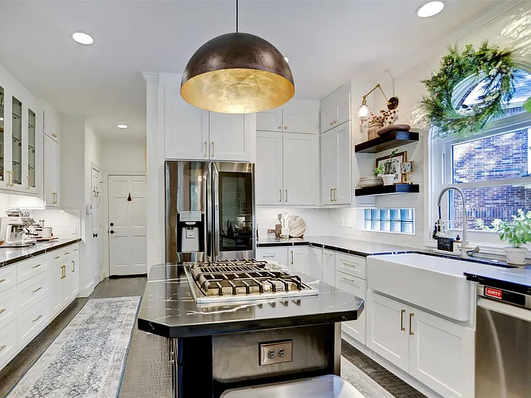 14 Twilight Glen Ct — Photo 12