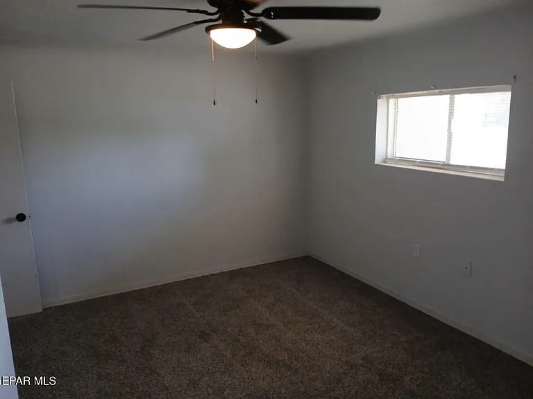 602 Raymundo St — Photo 17