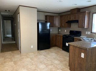 912 Cour Retta St, Warren, MI 48091