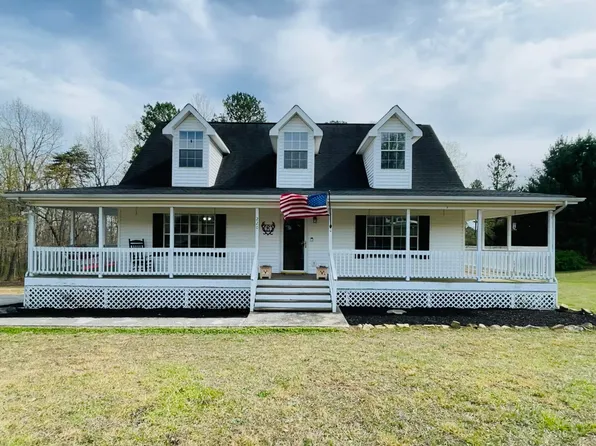 220 Windy Hollow Ln, Soddy Daisy, TN 37379