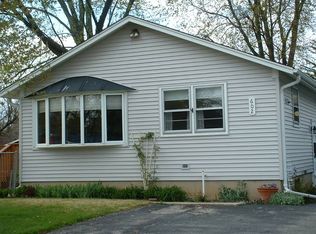 602 Lilac Ct, Round Lake, IL