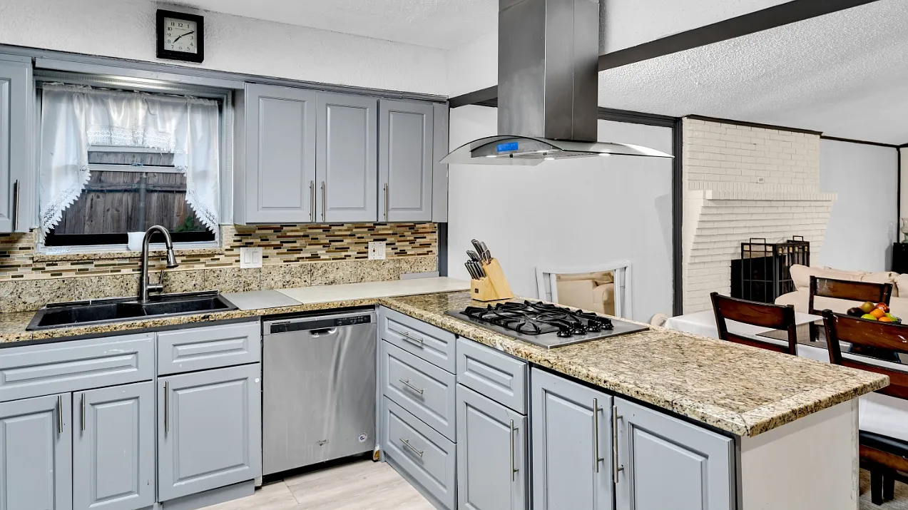 3 bed, 1712 sqft, $2,600 — Photo 4