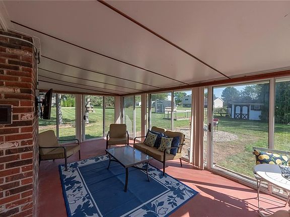 5th image of 1008 Hampton Dr