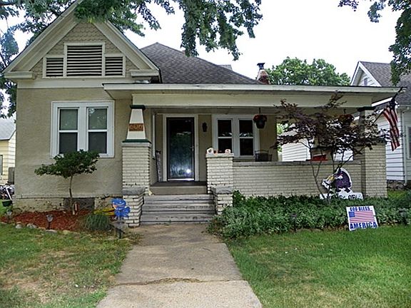 2nd image of 606 W 1st St