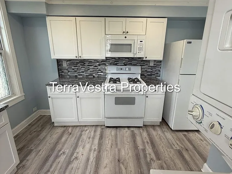 5-7 W Mantua Ave #9 — Photo 1