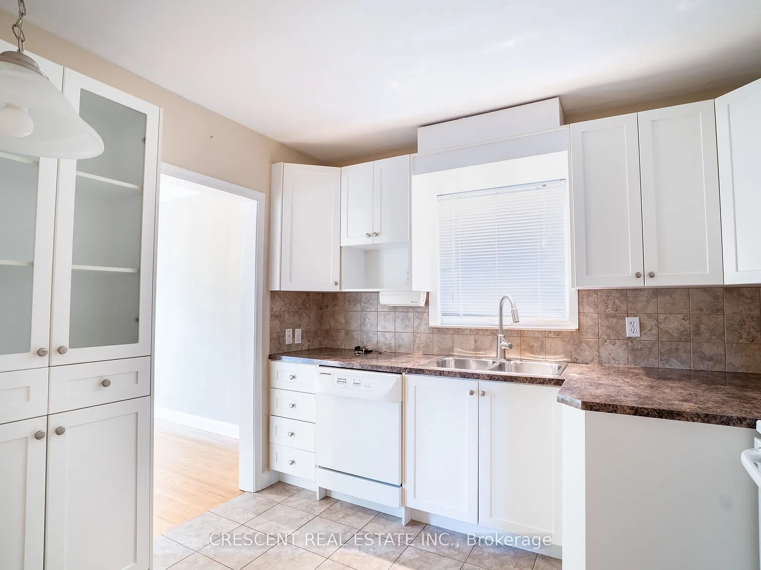3 bed, $3,150 — Photo 4