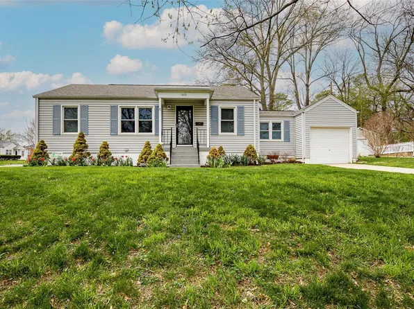 3601 San Jose Ln, Saint Ann, MO 63074