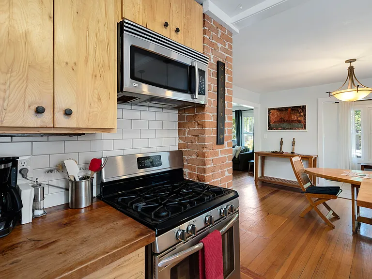 215 N Sherwood St — Photo 9