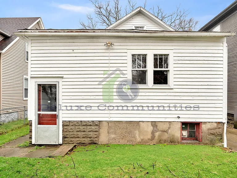 745 Jackson St NW — Photo 25